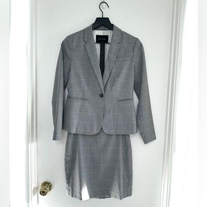 Banana Republic Windowpane Plaid 2Pc Suit, Dove Grey